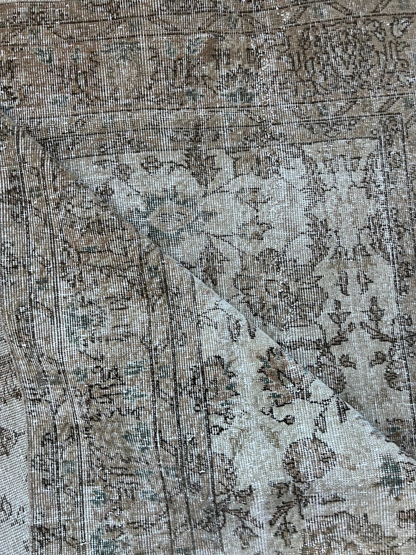 RUG.37 - Tenth Avenue -