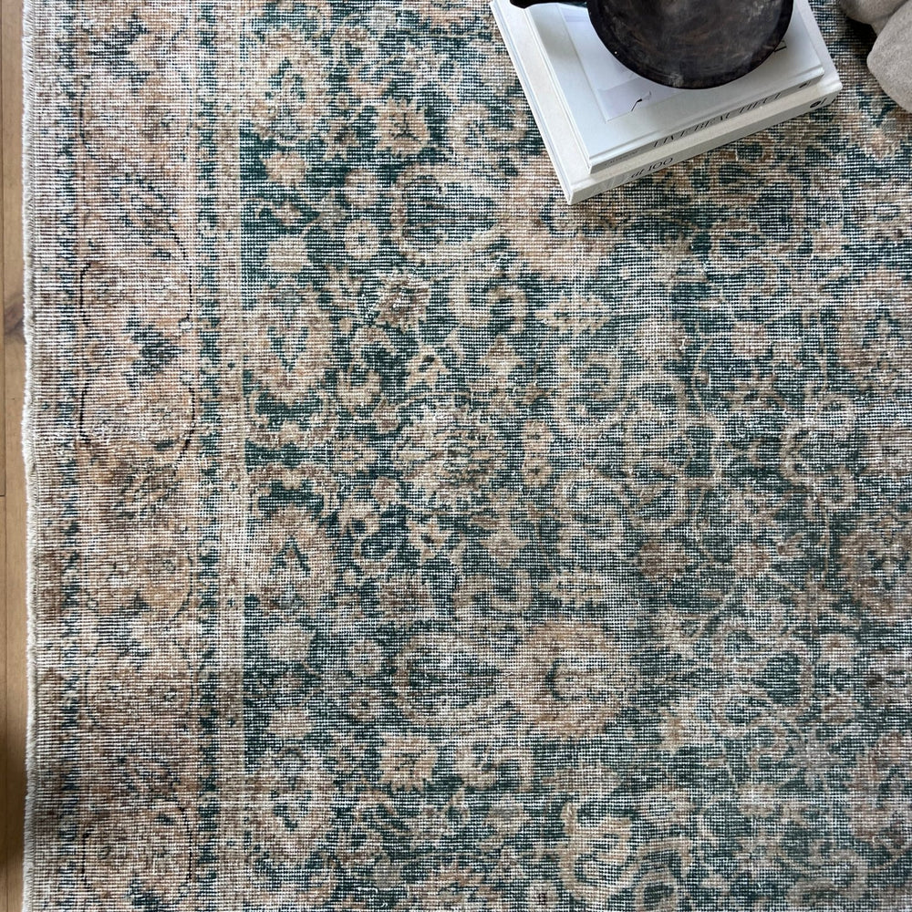 
                      
                        rug thirty - Tenth Avenue - 
                      
                    