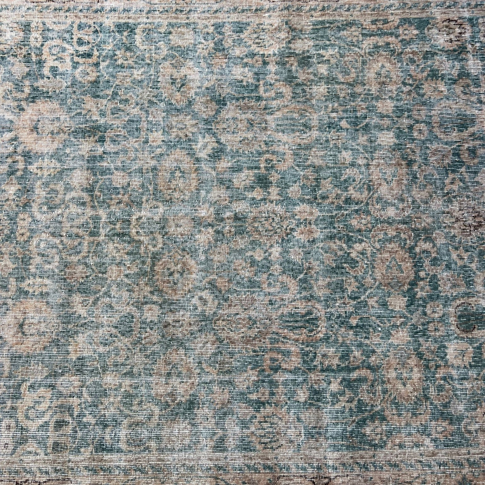 
                      
                        rug thirty - Tenth Avenue - 
                      
                    