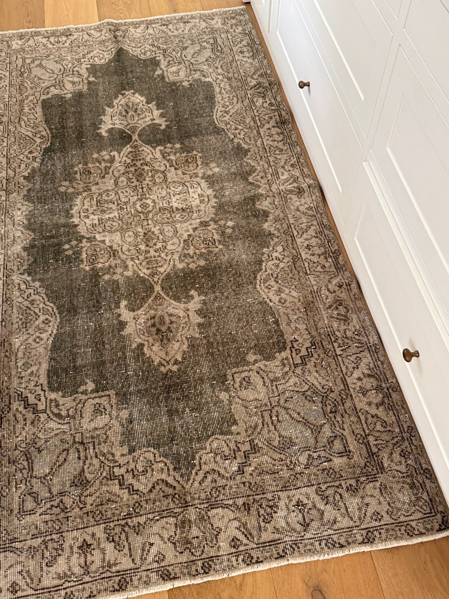 Rug.101 | 111 x 215cm | Vintage Turkish Scatter Rug - Tenth Avenue - Vintage Turkish Rug