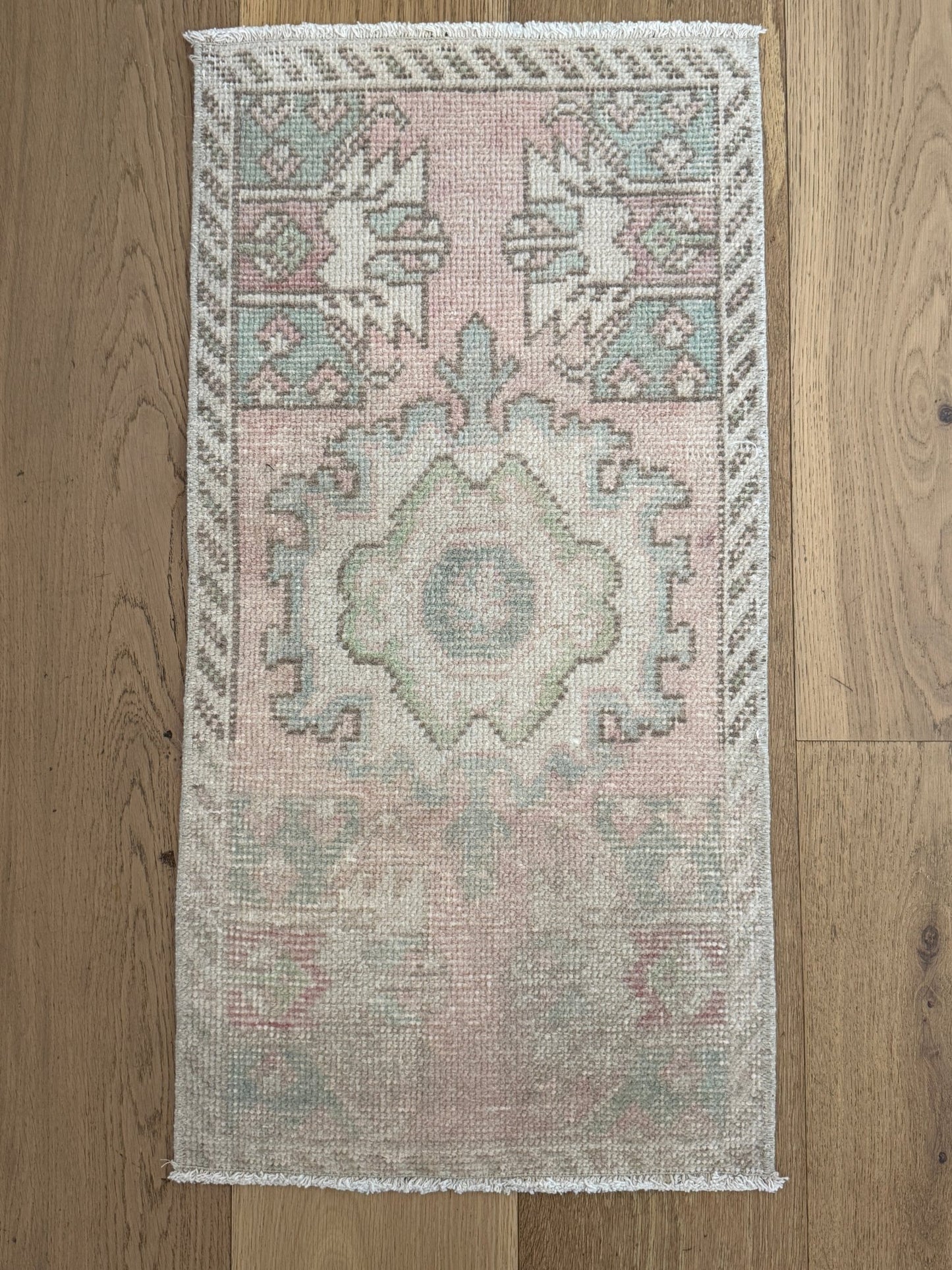 Rug.108 | 45 x 92cm | Mini Turkish rug - Tenth Avenue - Vintage Turkish Rug