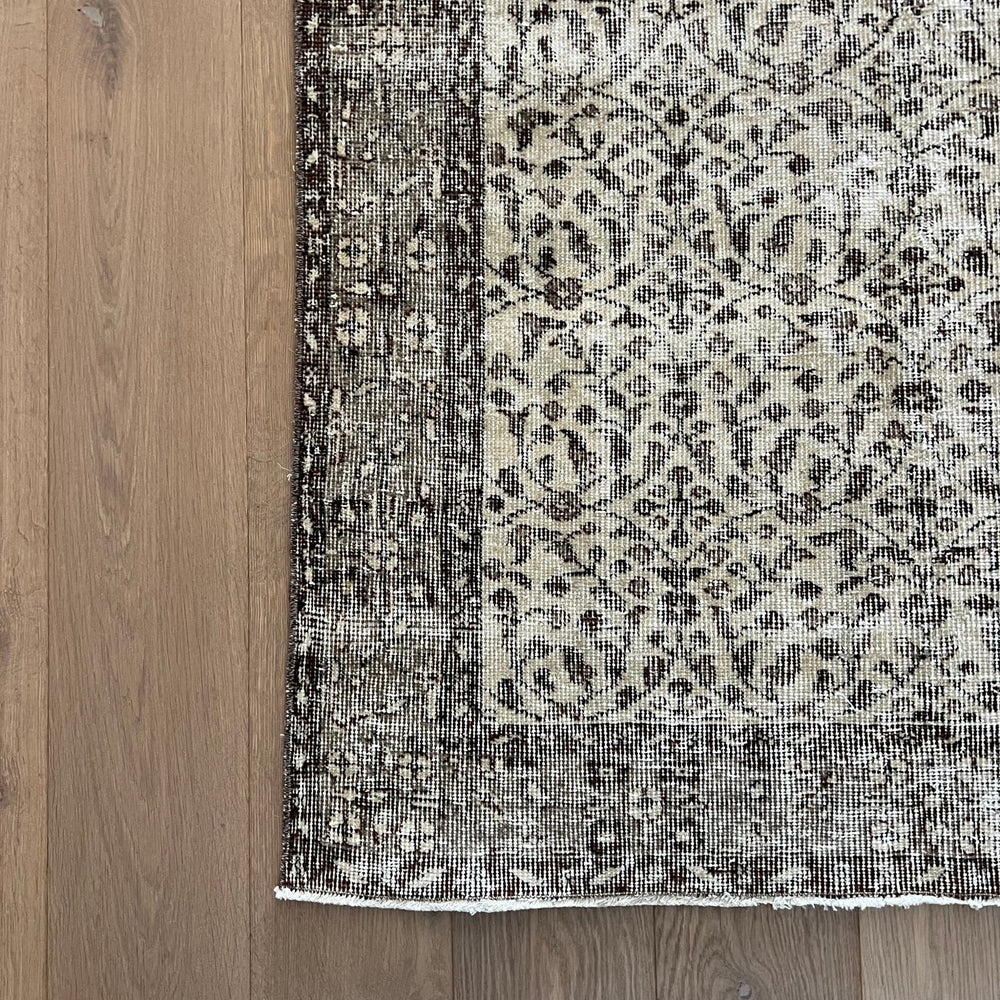 
                      
                        RUG.33 - Tenth Avenue - 
                      
                    