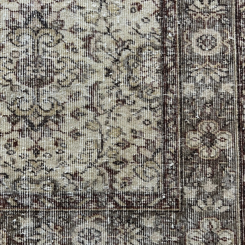 
                      
                        RUG.34 - Tenth Avenue - 
                      
                    