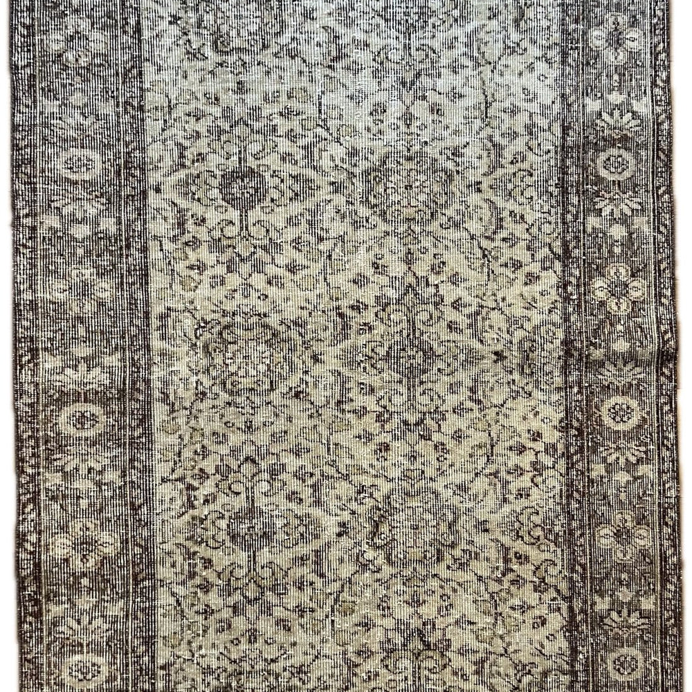 
                      
                        RUG.34 - Tenth Avenue - 
                      
                    