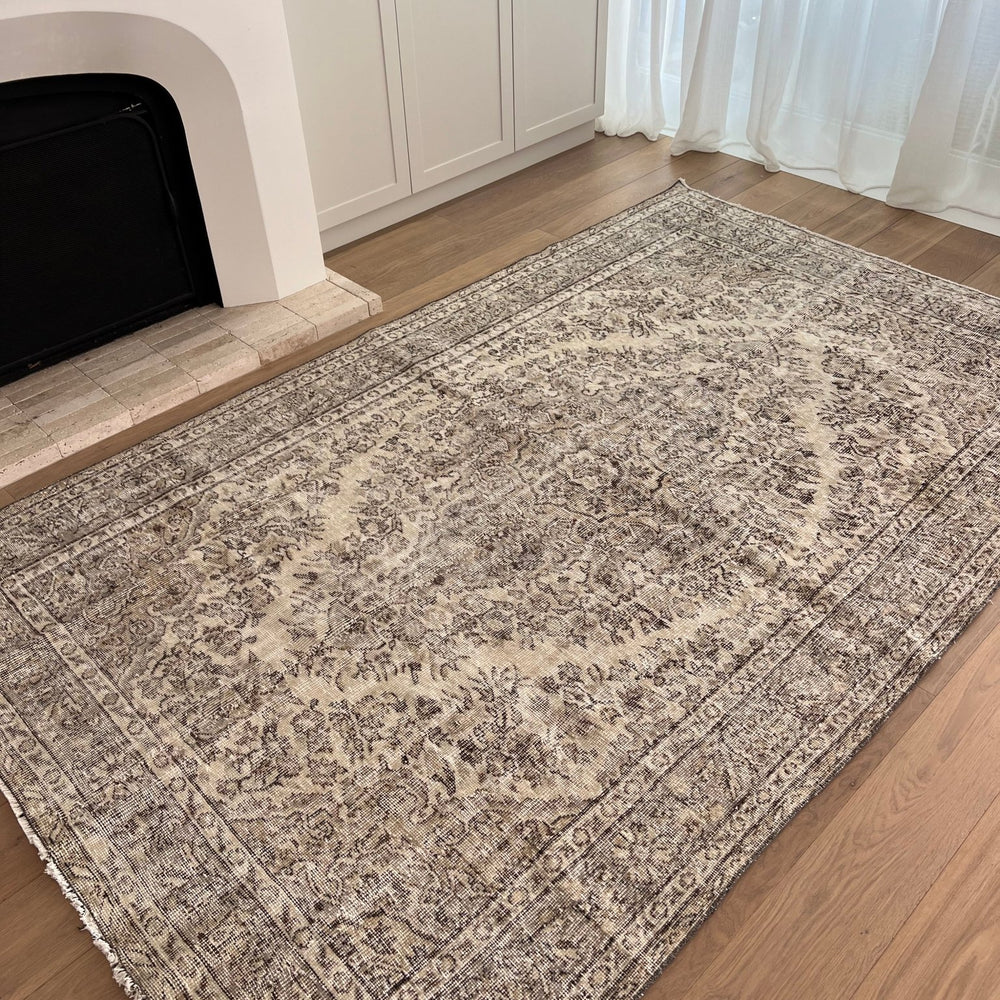 
                      
                        RUG.35 - Tenth Avenue - 
                      
                    