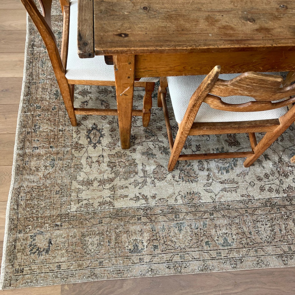 
                      
                        RUG.37 - Tenth Avenue - 
                      
                    