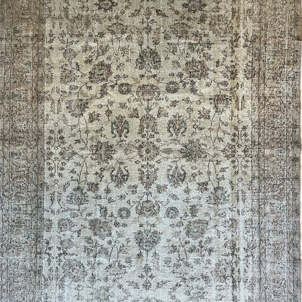 
                      
                        RUG.37 - Tenth Avenue - 
                      
                    