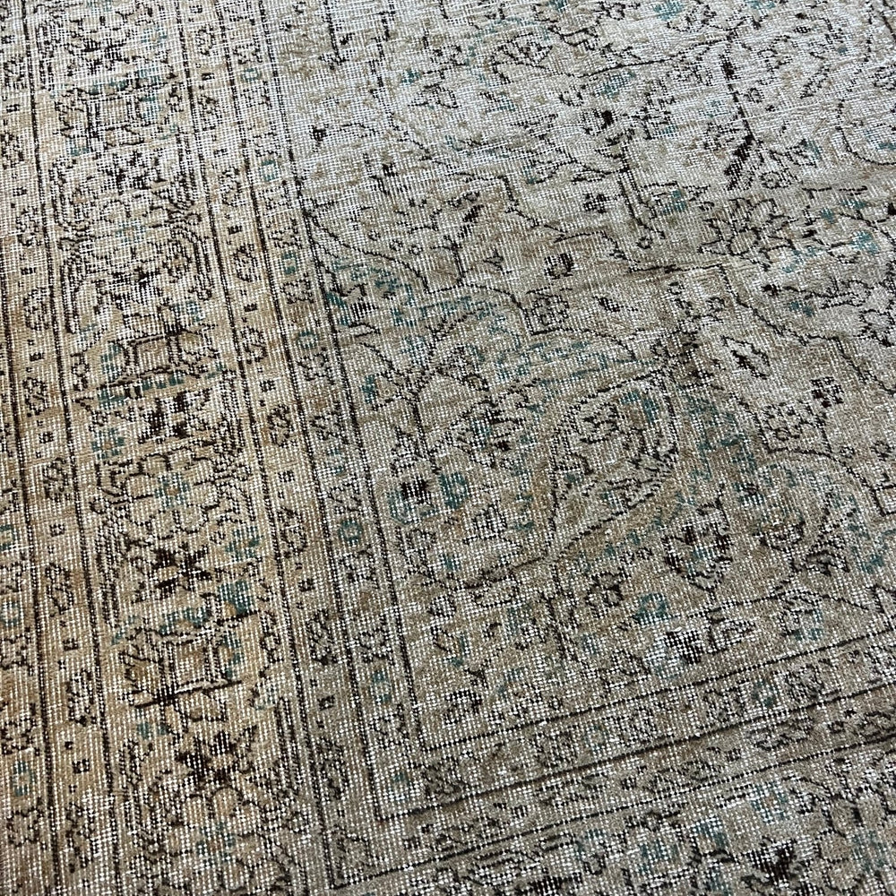 
                      
                        RUG.39 - Tenth Avenue - 
                      
                    