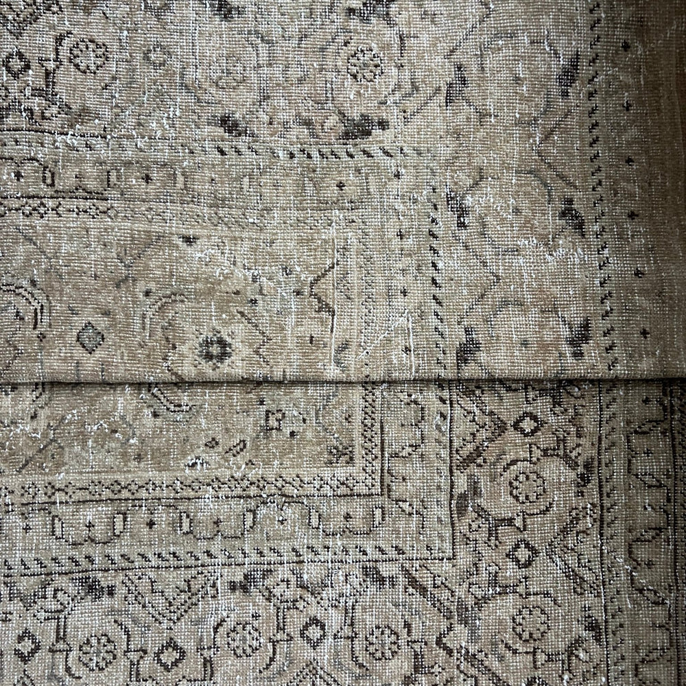 
                      
                        Rug.40 - Tenth Avenue - Vintage Turkish Rug
                      
                    