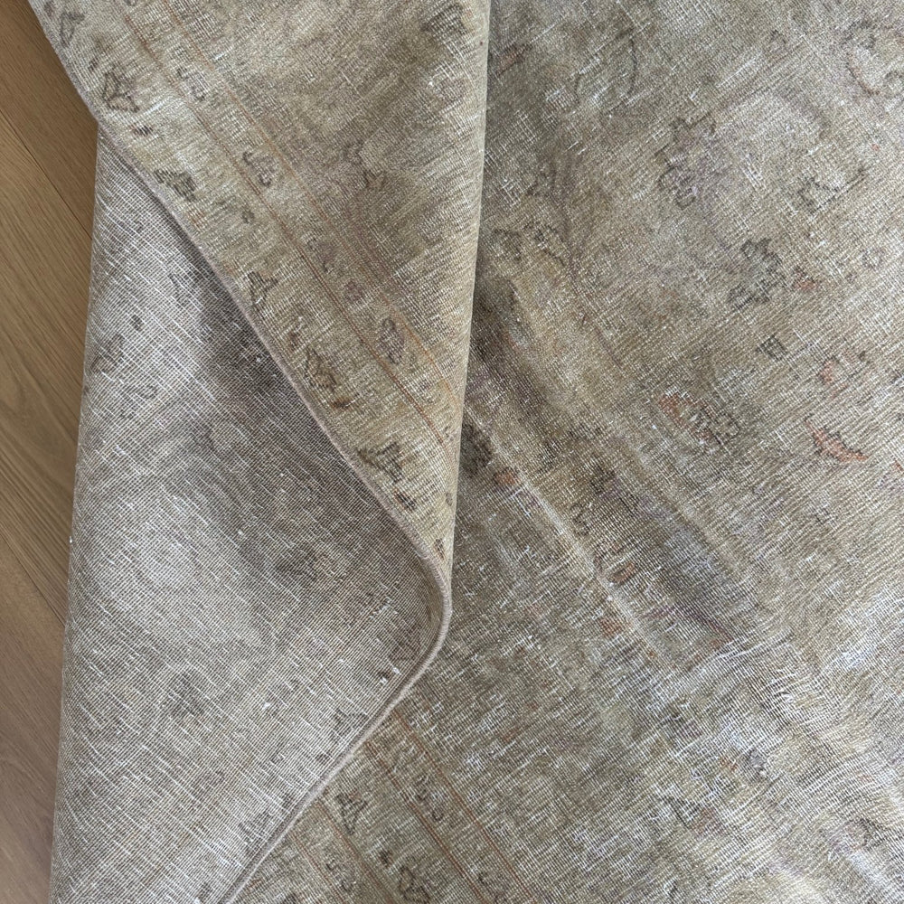 
                  
                    RUG.42 | 280 x 370cm - Tenth Avenue - Vintage Turkish Rug
                  
                