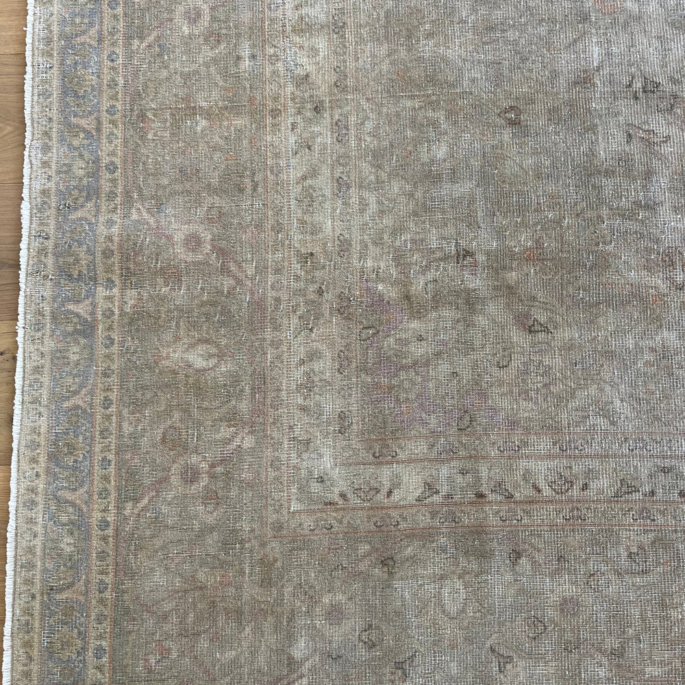 
                      
                        RUG.42 - Tenth Avenue - Vintage Turkish Rug
                      
                    