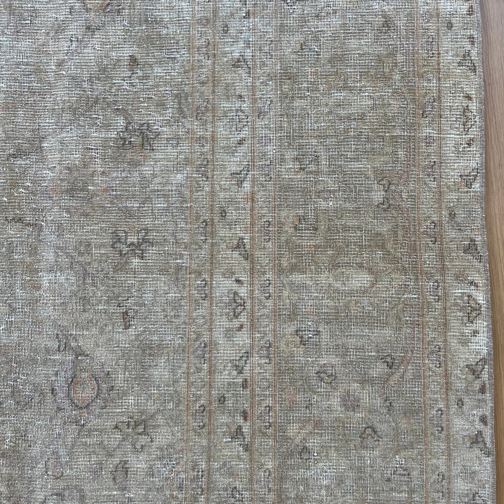 
                      
                        RUG.42 - Tenth Avenue - Vintage Turkish Rug
                      
                    