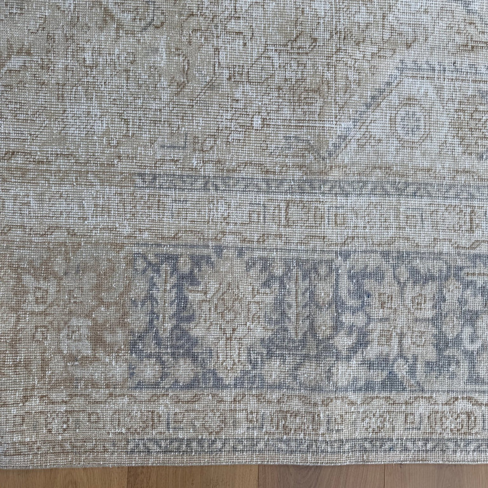 
                  
                    RUG.44 | 292 x 380cm - Tenth Avenue - Vintage Turkish Rug
                  
                