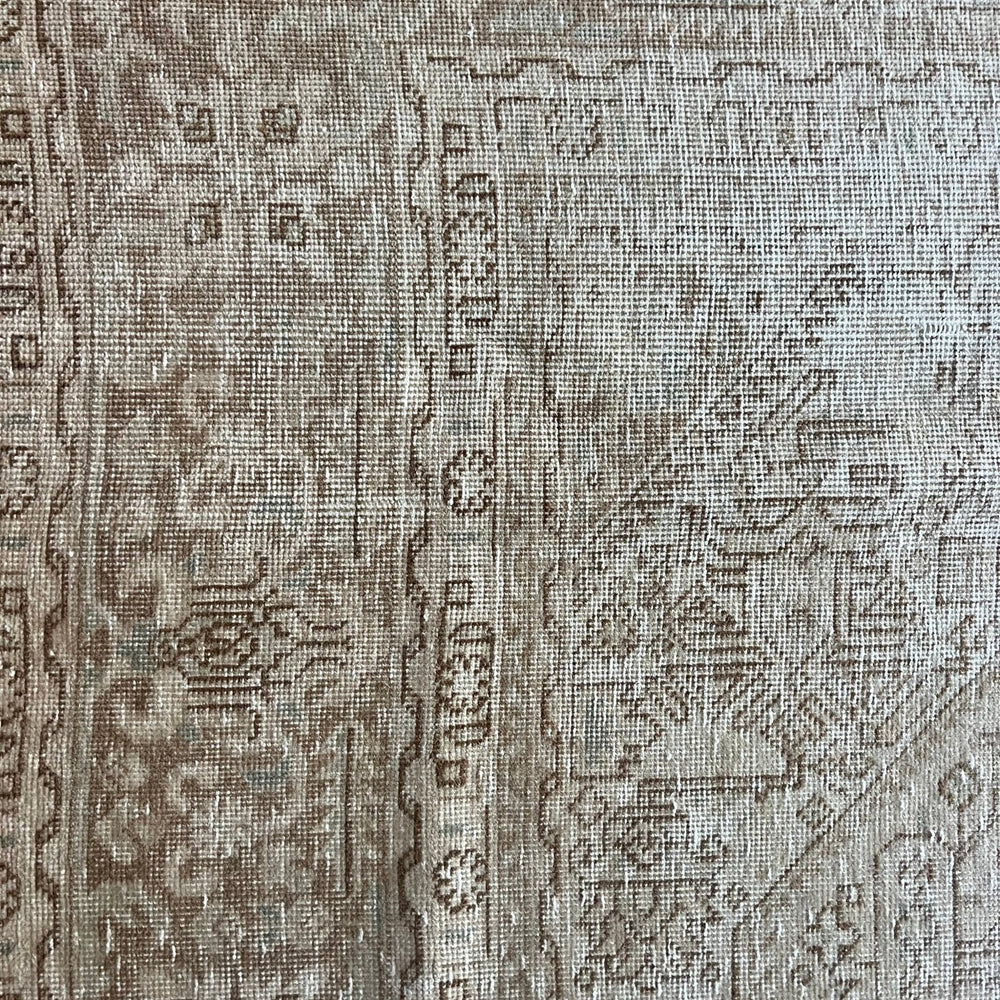 
                      
                        RUG.44 - Tenth Avenue - Vintage Turkish Rug
                      
                    