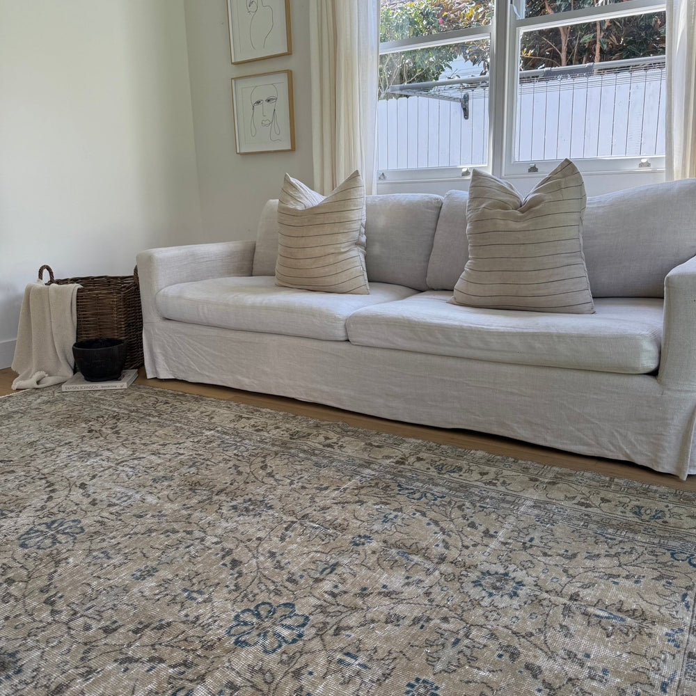 
                  
                    Rug.46 | 213 x 312cm - Tenth Avenue - Vintage Turkish Rug
                  
                