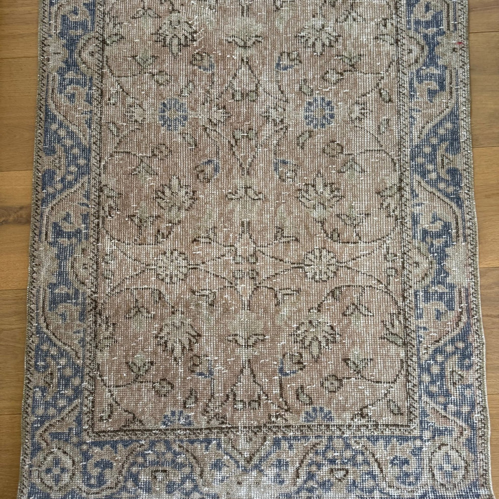 
                  
                    Rug.47 | 82 x 335cm - Tenth Avenue - Vintage Turkish Rug
                  
                