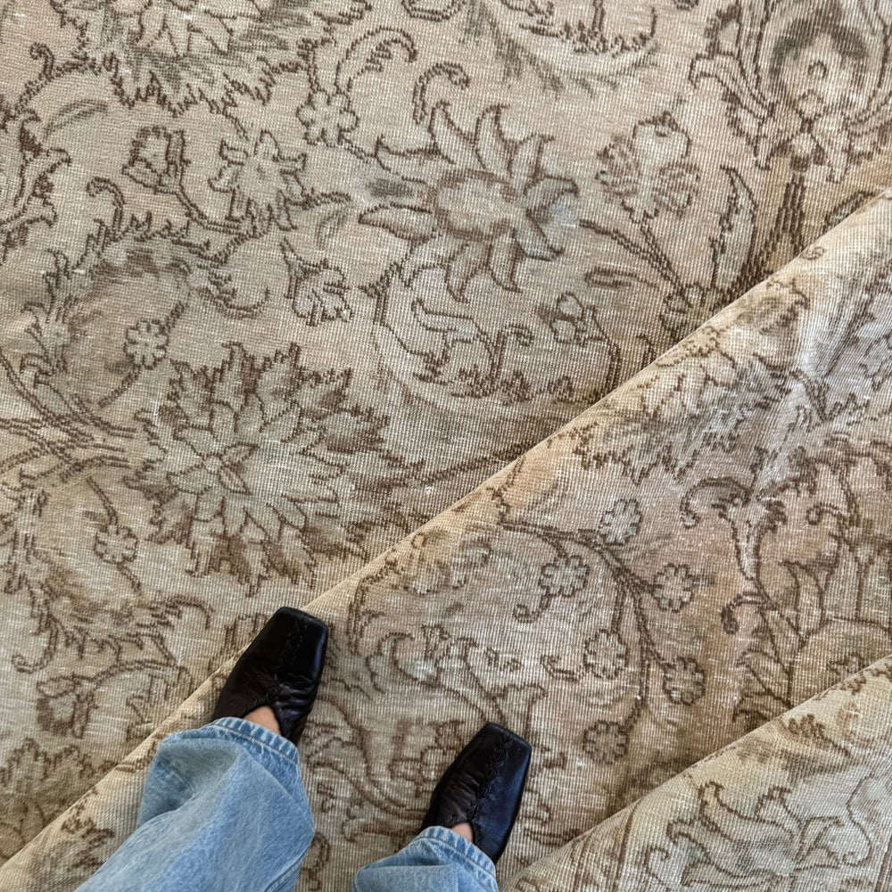 
                  
                    Rug.48 | 304 x 396cm - Tenth Avenue - Vintage Turkish Rug
                  
                