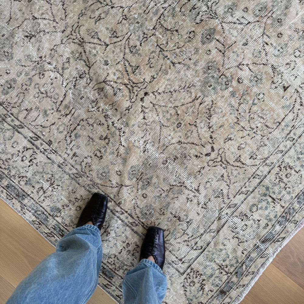 
                  
                    Rug.49 | 213 x 304 - Tenth Avenue - Vintage Turkish Rug
                  
                