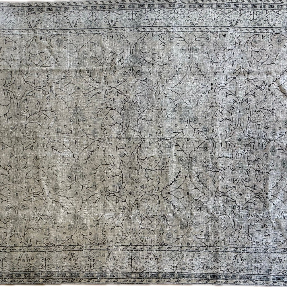 
                  
                    Rug.49 | 213 x 304 - Tenth Avenue - Vintage Turkish Rug
                  
                