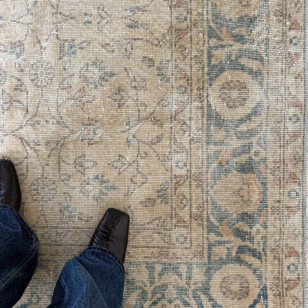 
                  
                    Rug.50 | 210 x 302cm - Tenth Avenue - Vintage Turkish Rug
                  
                