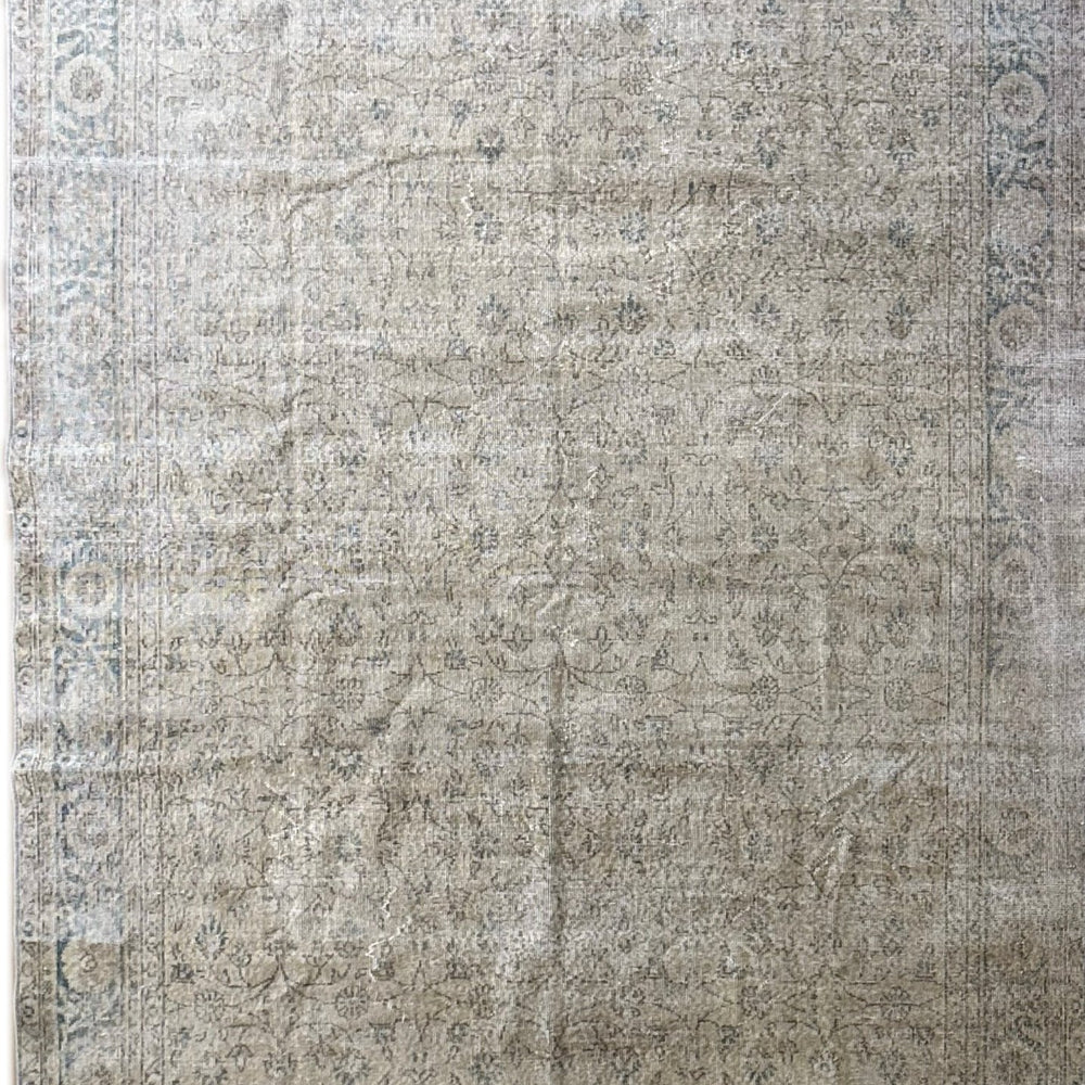 
                  
                    Rug.50 | 210 x 302cm - Tenth Avenue - Vintage Turkish Rug
                  
                