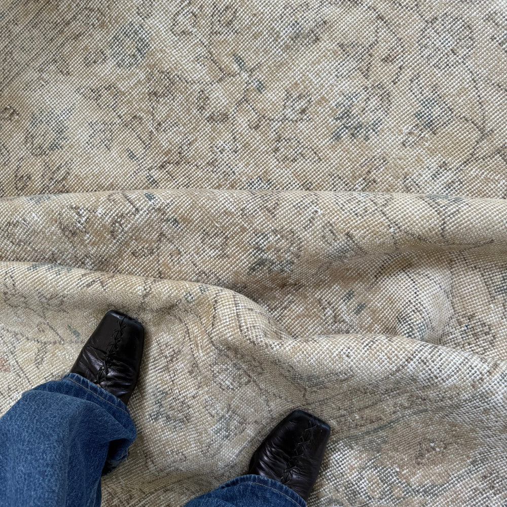 
                  
                    Rug.50 | 210 x 302cm - Tenth Avenue - Vintage Turkish Rug
                  
                