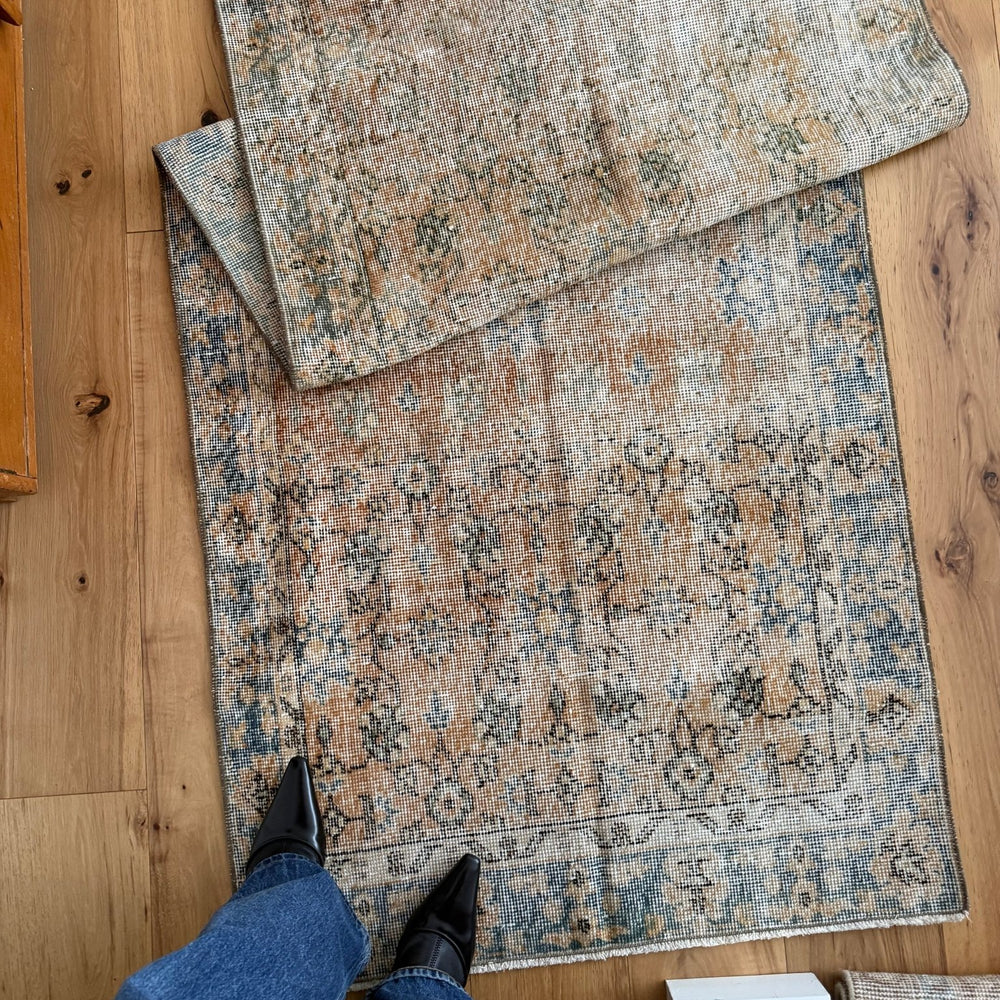 
                  
                    Rug.65 | 91 x 335cm - Tenth Avenue - Vintage Turkish Rug
                  
                