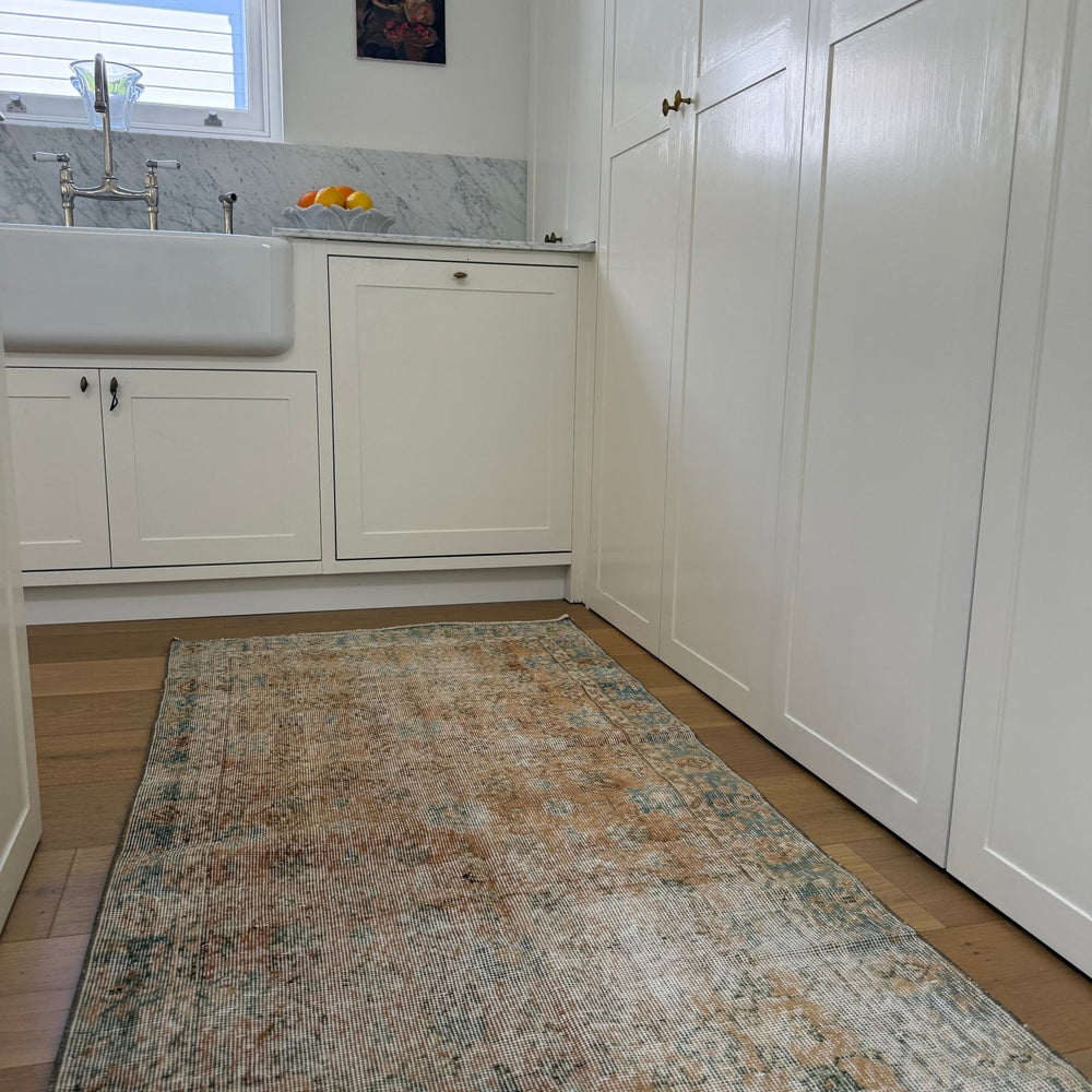 
                  
                    Rug.65 | 91 x 335cm - Tenth Avenue - Vintage Turkish Rug
                  
                