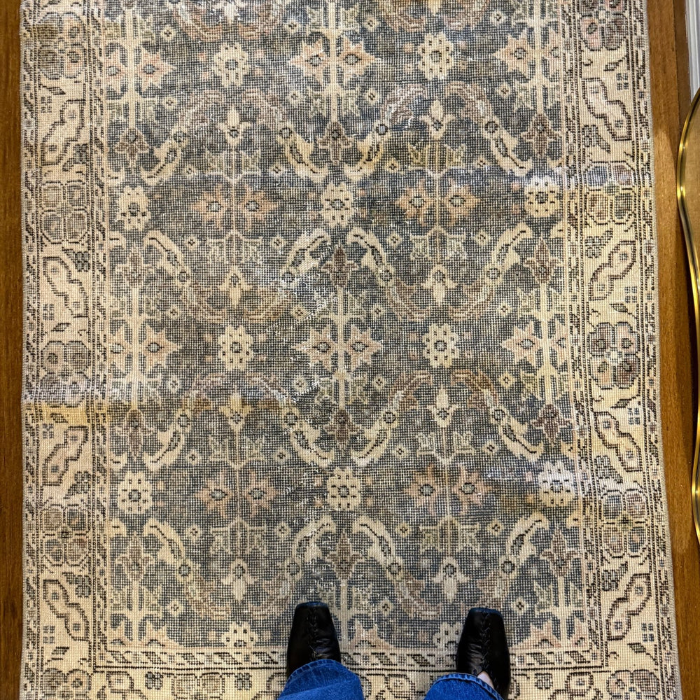 
                  
                    Rug.70 | 110 x 200cm - Tenth Avenue - Vintage Turkish Rug
                  
                