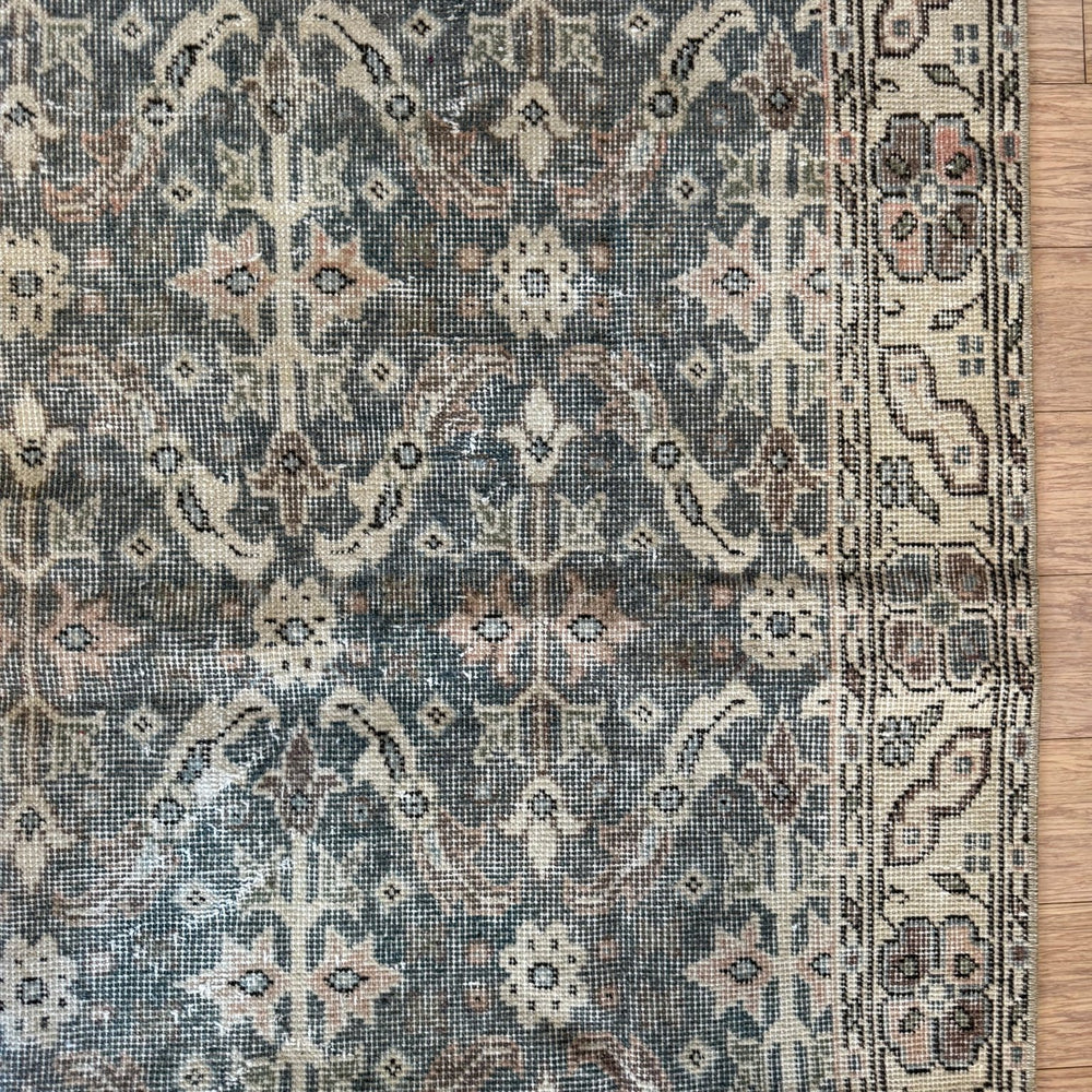 
                  
                    Rug.70 | 110 x 200cm - Tenth Avenue - Vintage Turkish Rug
                  
                