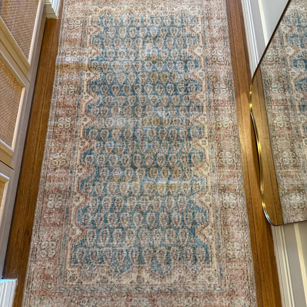 
                  
                    Rug.71 | 107 x 208cm - Tenth Avenue - Vintage Turkish Rug
                  
                