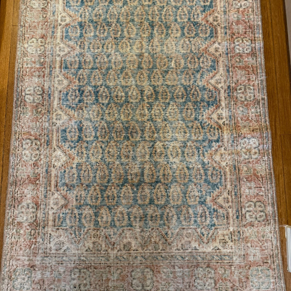 
                  
                    Rug.71 | 107 x 208cm - Tenth Avenue - Vintage Turkish Rug
                  
                