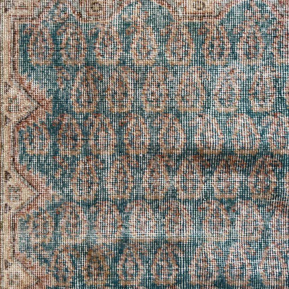 
                  
                    Rug.71 | 107 x 208cm - Tenth Avenue - Vintage Turkish Rug
                  
                