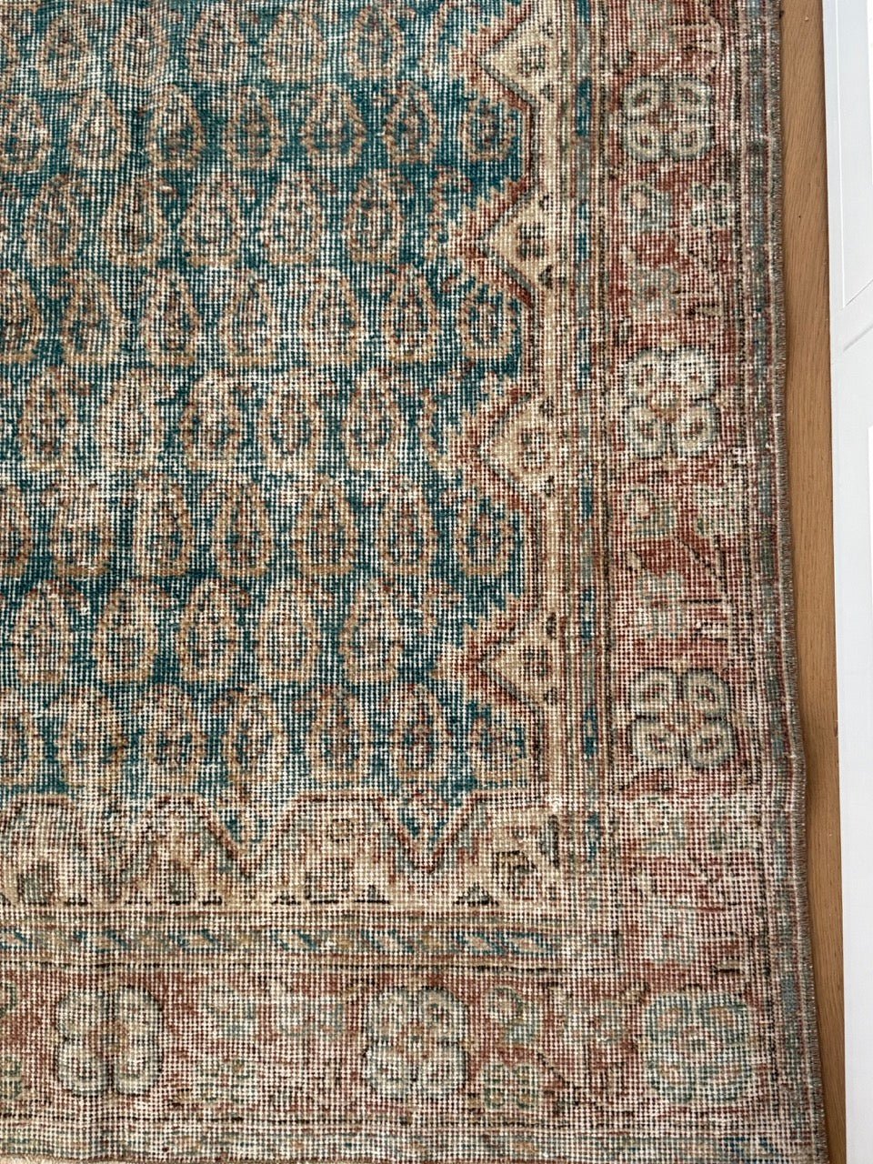 Rug.71 | 107 x 208cm | Vintage Turkish Isparta Rug - Tenth Avenue - Vintage Turkish Rug