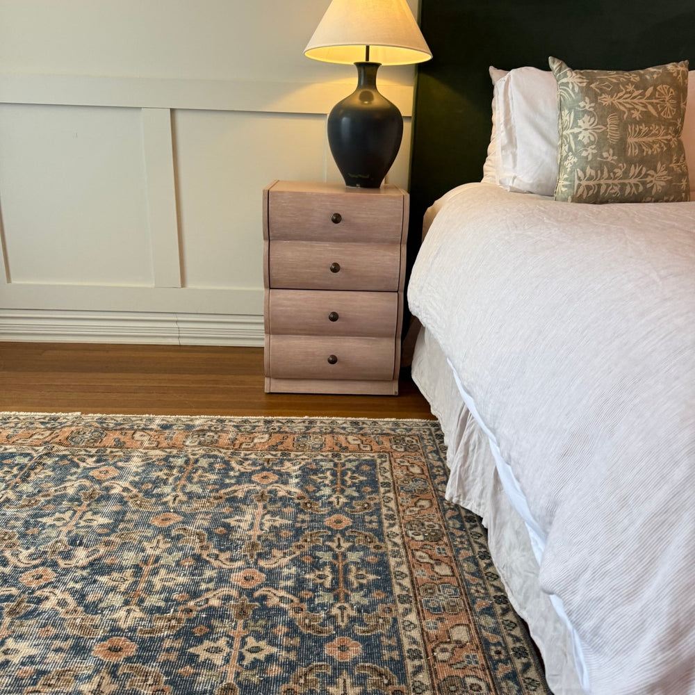 
                  
                    Rug.72 | 147 x 257cm - Tenth Avenue - Vintage Turkish Rug
                  
                