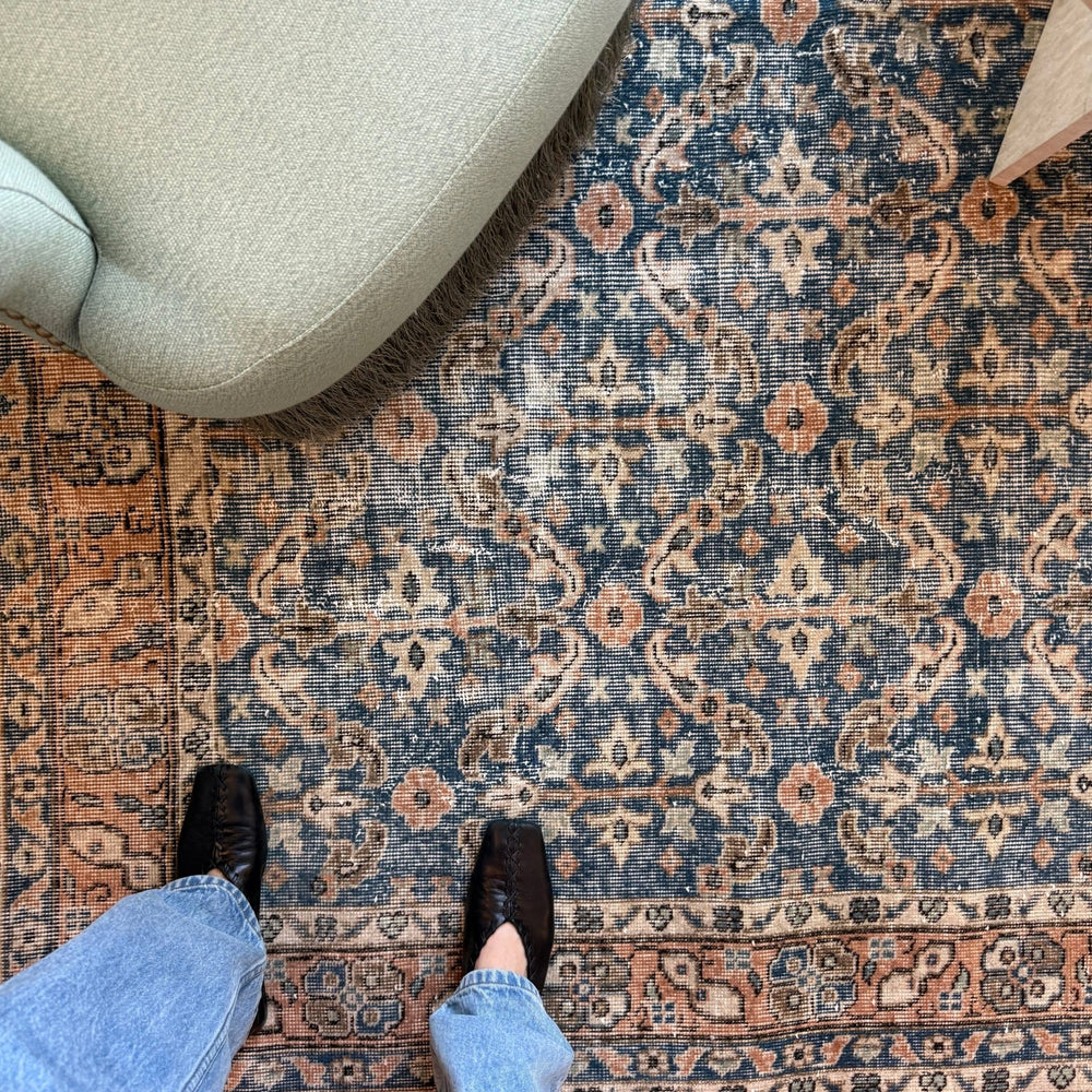 
                  
                    Rug.72 | 147 x 257cm - Tenth Avenue - Vintage Turkish Rug
                  
                