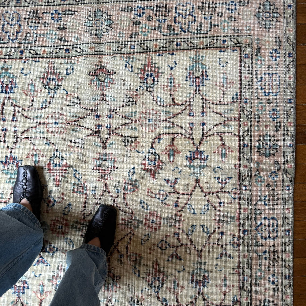 
                  
                    Rug.73 | 117 x 211cm - Tenth Avenue - Vintage Turkish Rug
                  
                