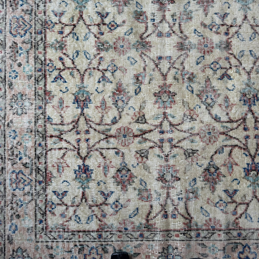 
                  
                    Rug.73 | 117 x 211cm - Tenth Avenue - Vintage Turkish Rug
                  
                