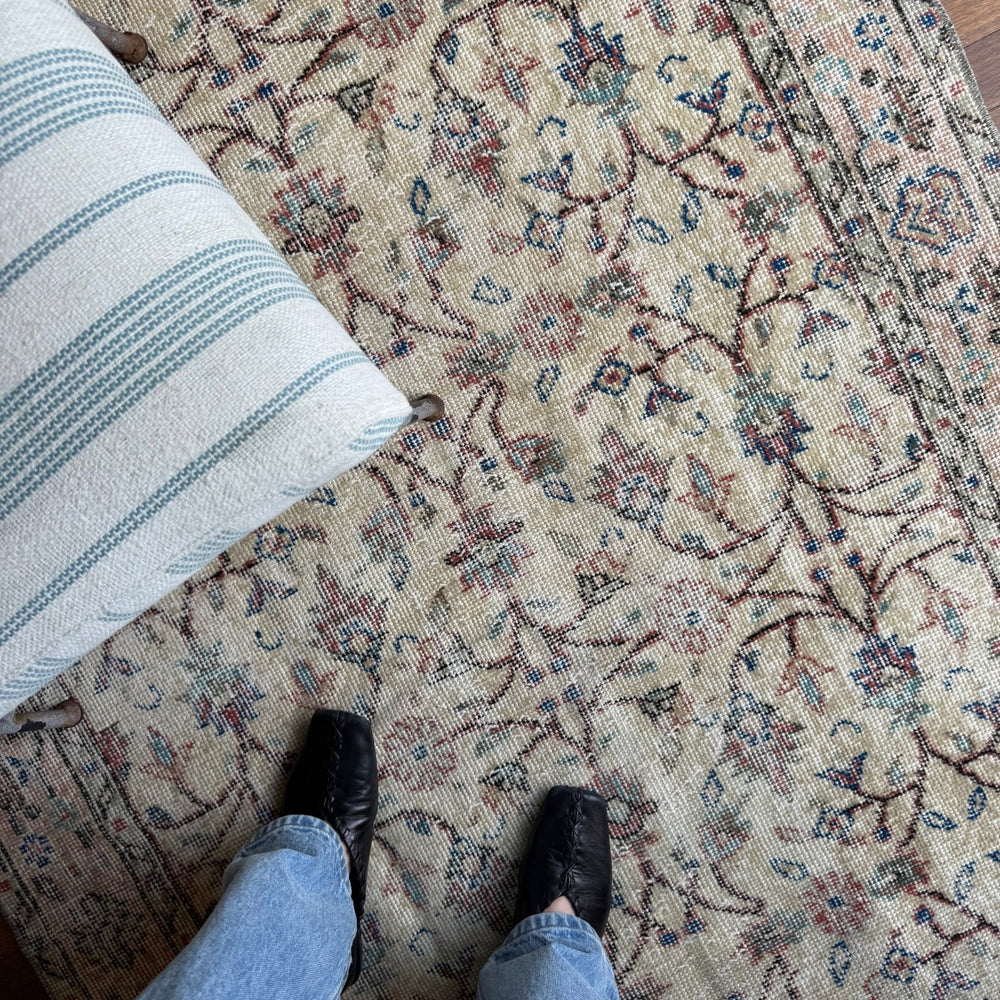 
                  
                    Rug.73 | 117 x 211cm - Tenth Avenue - Vintage Turkish Rug
                  
                