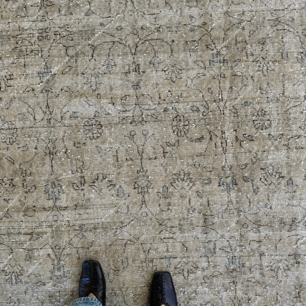 
                  
                    Rug.74 | 230 x 330cm - Tenth Avenue - Vintage Turkish Rug
                  
                
