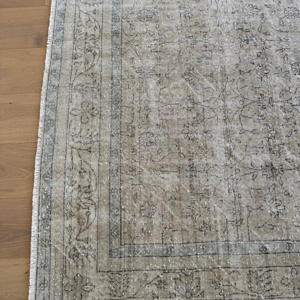
                  
                    Rug.74 | 230 x 330cm - Tenth Avenue - Vintage Turkish Rug
                  
                