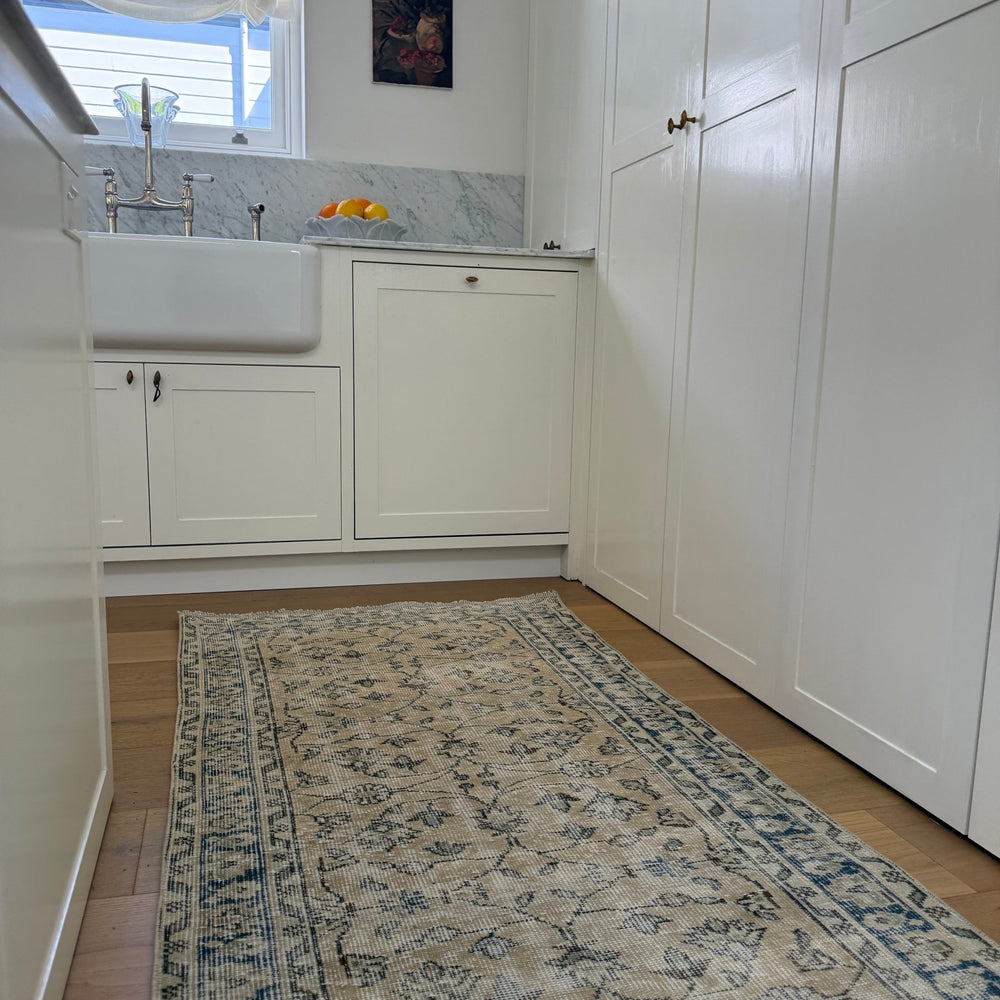 
                  
                    Rug.75| 89 x 341cm - Tenth Avenue - Vintage Turkish Rug
                  
                