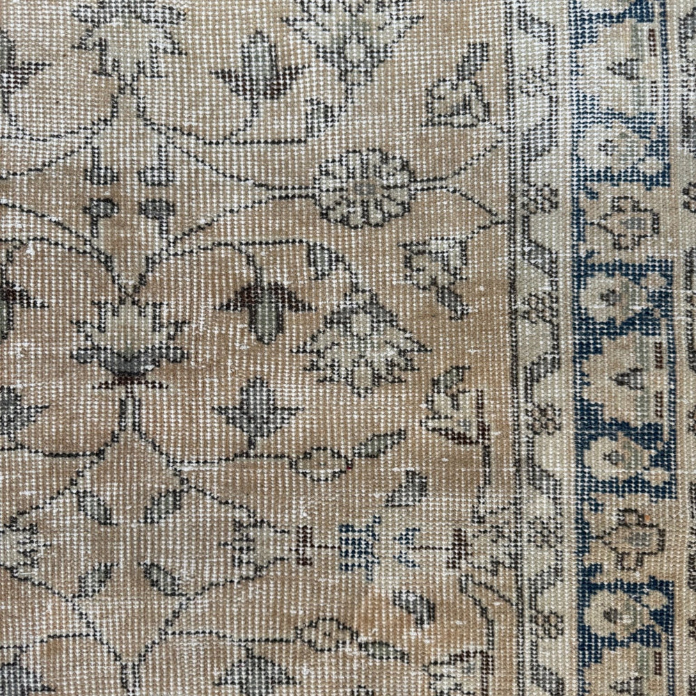 
                  
                    Rug.75| 89 x 341cm - Tenth Avenue - Vintage Turkish Rug
                  
                