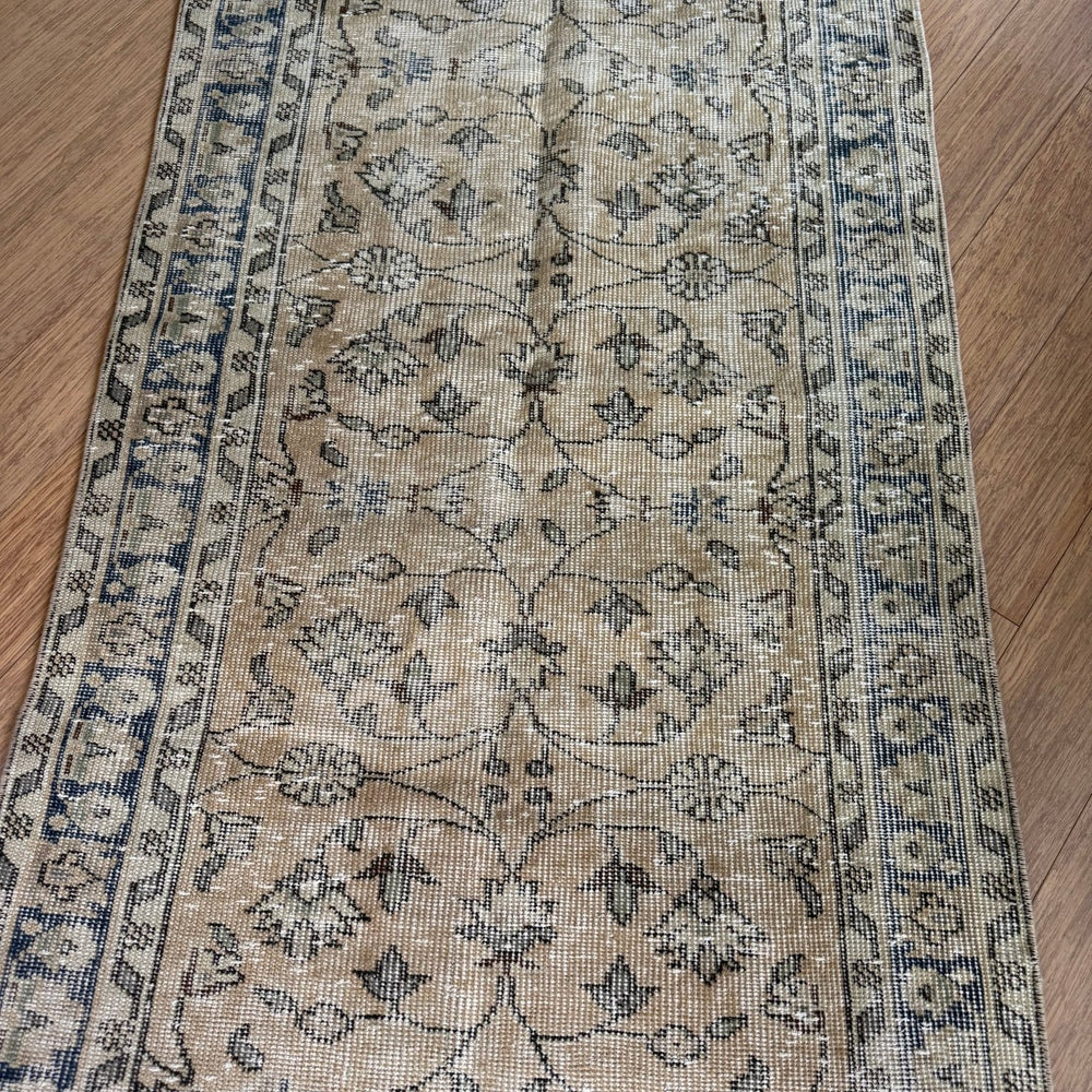 
                  
                    Rug.75| 89 x 341cm - Tenth Avenue - Vintage Turkish Rug
                  
                