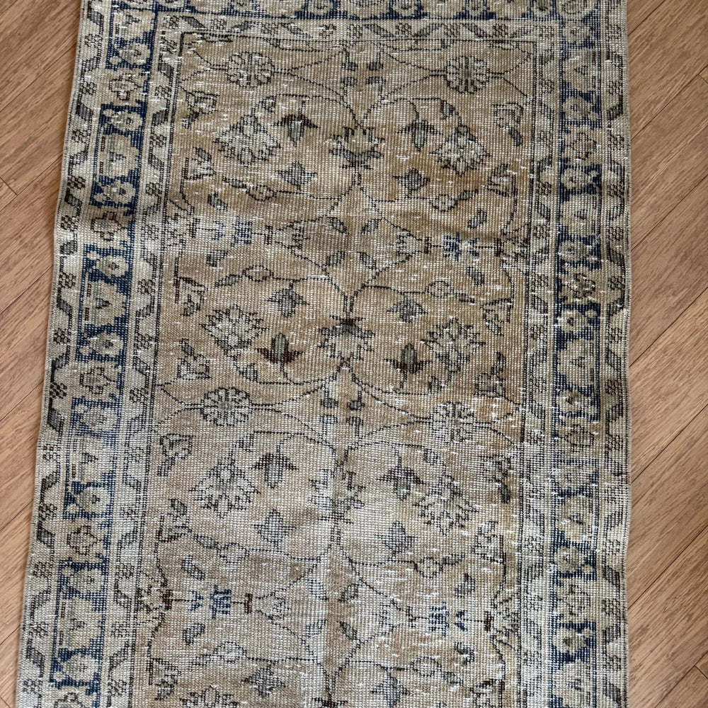 
                  
                    Rug.75| 89 x 341cm - Tenth Avenue - Vintage Turkish Rug
                  
                
