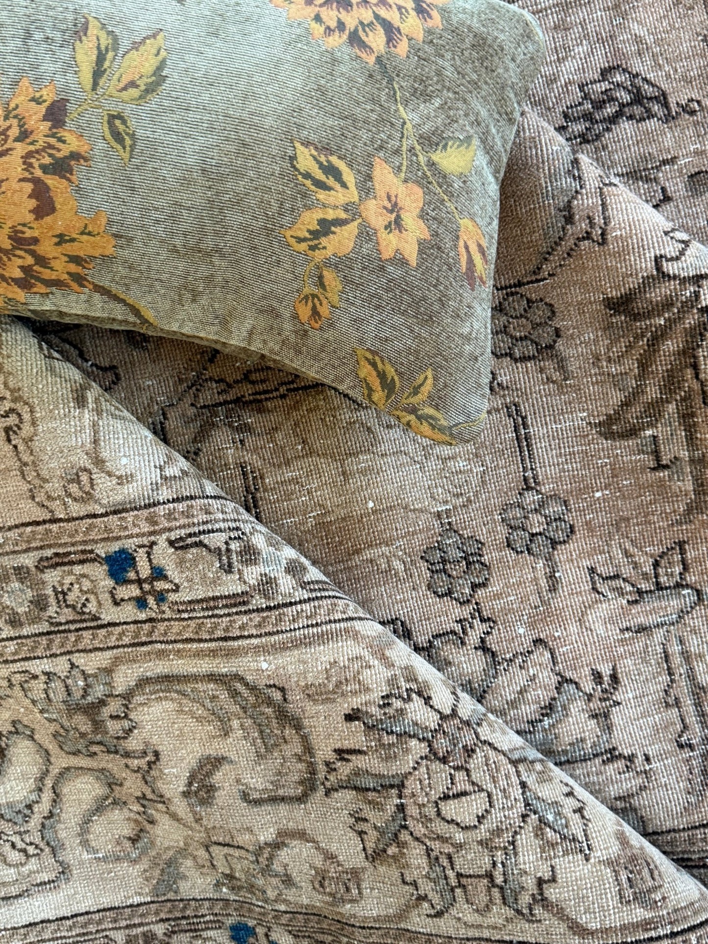 Rug.84 |305 x 408cm | Oversized Vintage Turkish Rug - Tenth Avenue - Vintage Turkish Rug